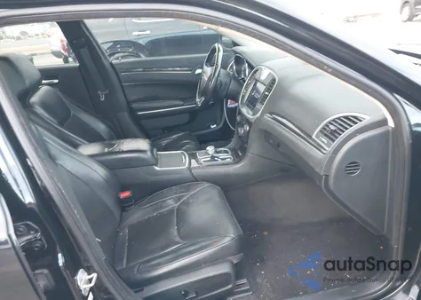 2019 Chrysler 300 Limited z USA, uszkodzony, nr VIN 2C3CCAEGXKH528244